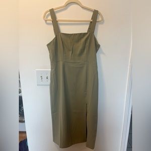 Never worn forever 21 midi dress in olive green. Size L